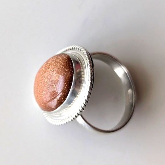 Goldstone Oval High Quality 925 Silver Ring. - Picture 4 of 5